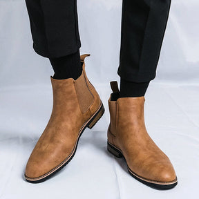 Bota Chelsea Masculina Drauffen DF283 com design clássico e moderno, elásticos laterais, conforto e versatilidade para um visual elegante e atemporal.