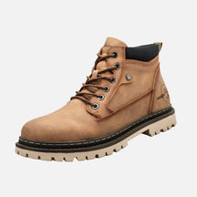 Bota Masculina Casual Drauffen DF282 com visual urbano moderno, acabamento impecável e conforto ideal para looks sofisticados e versáteis.