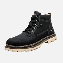 Bota Masculina Casual Drauffen DF282 com visual urbano moderno, acabamento impecável e conforto ideal para looks sofisticados e versáteis.