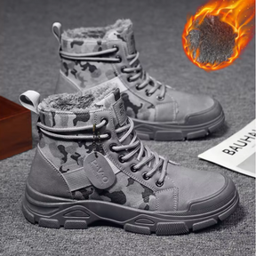 Bota Masculina Militar Drauffen DF267 em couro legítimo com solado antiderrapante, forro macio e estilo robusto para conforto e elegância no dia a dia.
