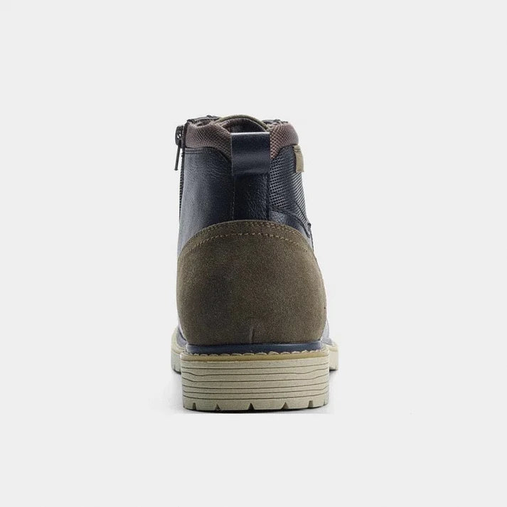 Bota de Couro Masculina Drauffen DF290 com design imponente, couro premium e conforto interno para uso intenso com estilo refinado.