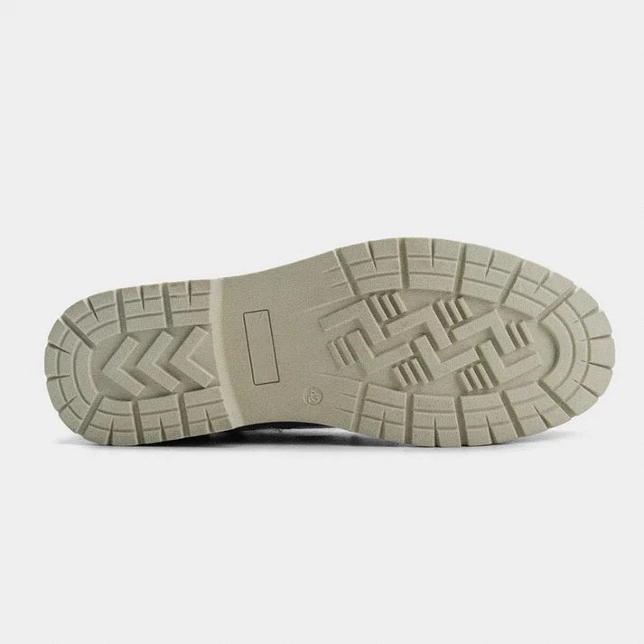 Bota de Couro Masculina Drauffen DF290 com design imponente, couro premium e conforto interno para uso intenso com estilo refinado.