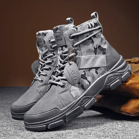 Bota Masculina Militar Drauffen DF267 em couro legítimo com solado antiderrapante, forro macio e estilo robusto para conforto e elegância no dia a dia.
