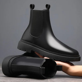 Bota Chelsea Masculina Drauffen DF265 em couro legítimo com elásticos laterais, solado antiderrapante e conforto elegante para looks formais ou casuais.
