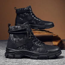 Bota Masculina Militar Drauffen DF267 em couro legítimo com solado antiderrapante, forro macio e estilo robusto para conforto e elegância no dia a dia.