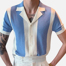 Camisa Polo Masculina de Crochê Drauffen DF120, confeccionada em tecido macio, com gola polo, modelagem ajustada e listras em blocos de cores para um visual sofisticado.