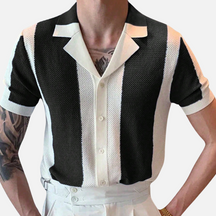 Camisa Polo Masculina de Crochê Drauffen DF120, confeccionada em tecido macio, com gola polo, modelagem ajustada e listras em blocos de cores para um visual sofisticado.