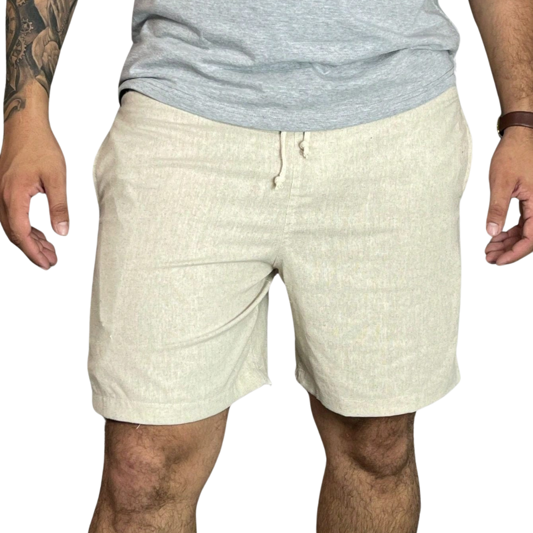 Short Linho Masculino Drauffen DF082, feito em linho, com fechamento em cadarço, em um visual casual e funcional.